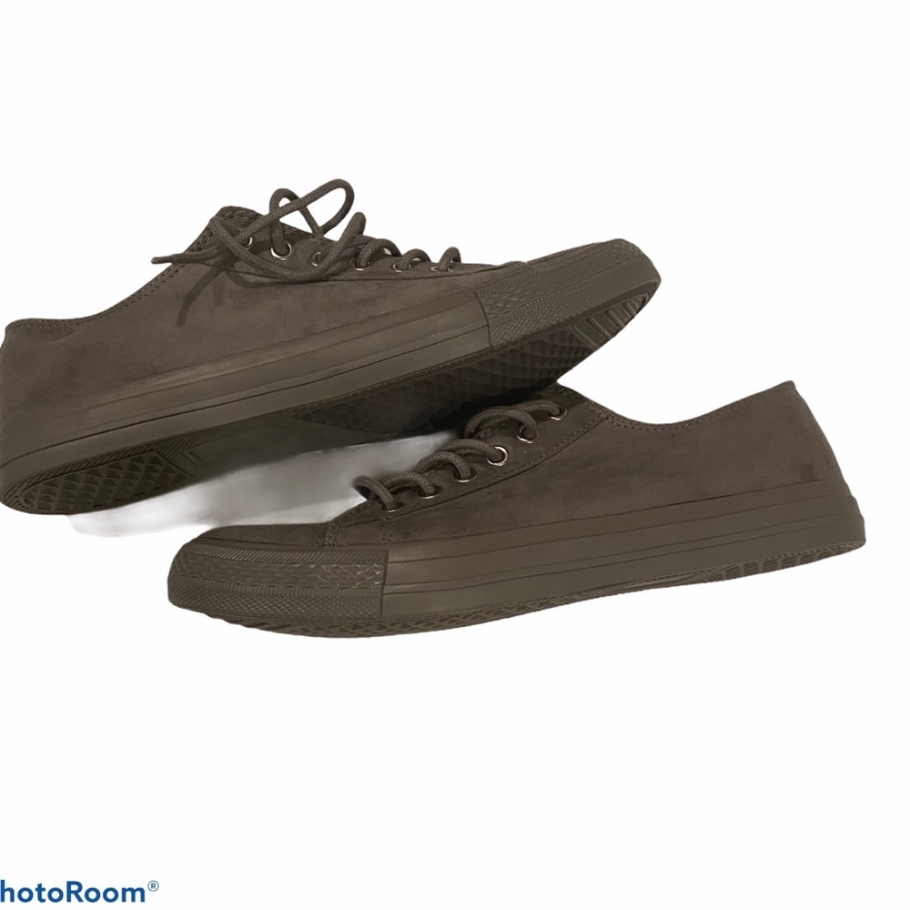Falls Creek Gray sneakers 11M New